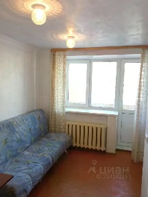 Свердловская область, Екатеринбург, р-н Кировский, мкр. Втузгородок, ул. Коминтерна, 7