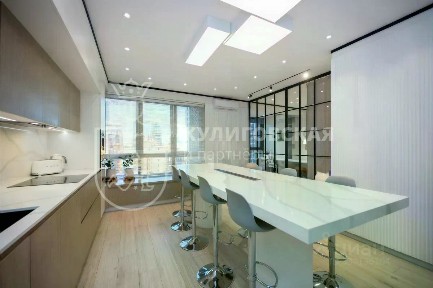Продается 4-комн. квартира, 150 м²