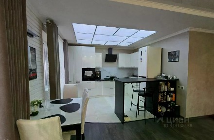 Продается 2-комн. квартира, 65 м²