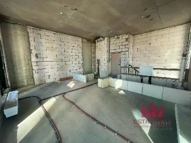 Продается 5-комн. квартира, 140 м²