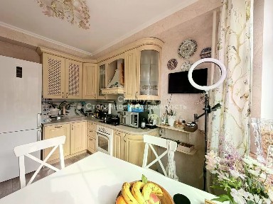 Продается 2-комн. квартира, 52 м²