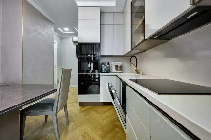 Продается 4-комн. квартира, 112,7 м²