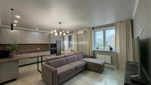 Продается 2-комн. квартира, 79,6 м²