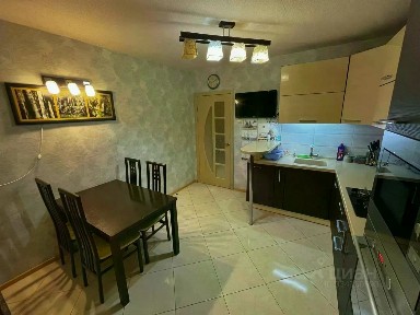 Продается 4-комн. квартира, 77,1 м²
