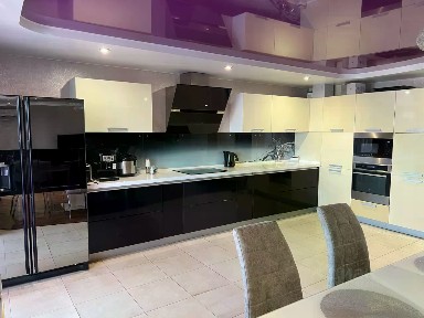 Продается 4-комн. квартира, 144 м²