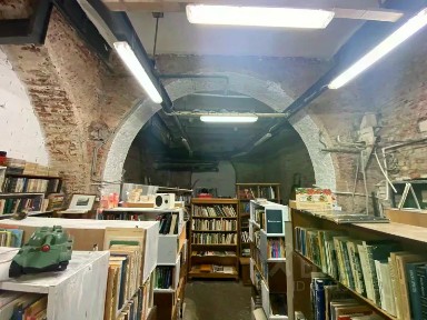 Сдается торговая площадь, 180,9 м²