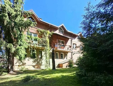 Продается 4-комн. квартира, 157,4 м²
