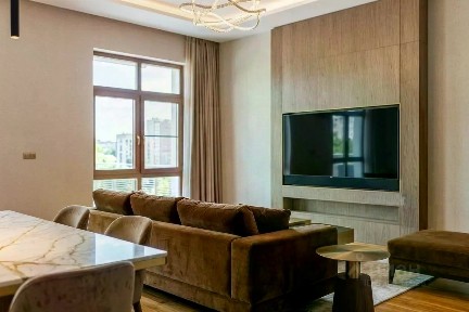 Сдается 3-комн. квартира, 150 м²