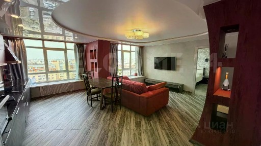 Продается 3-комн. квартира, 196,5 м²