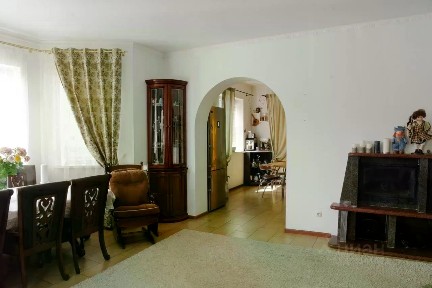 Продается 2-этажный дом, 200 м²