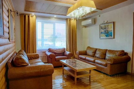 Сдается 2-этажный коттедж, 258 м²