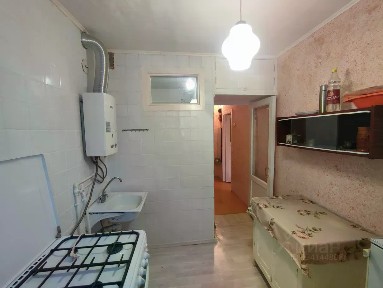Волгоградская область, Волгоград, р-н Дзержинский, Ангарский поселок, ул. Жирновская, 13