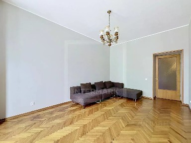 Сдается 3-комн. квартира, 114 м²