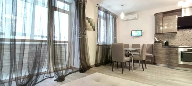 Сдается 3-комн. квартира, 130 м²