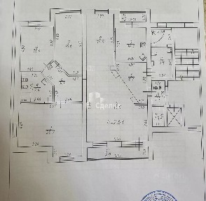 Продается 4-комн. квартира, 158,6 м²