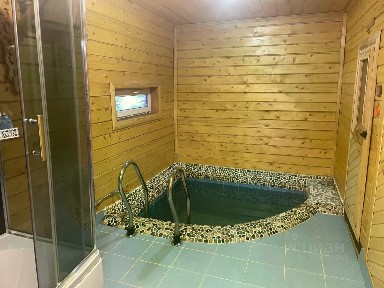 Сдается 2-этажный дом, 150 м²
