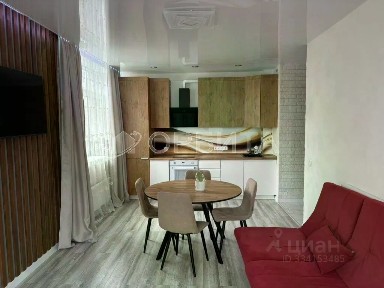 Продается 2-комн. квартира, 65 м²