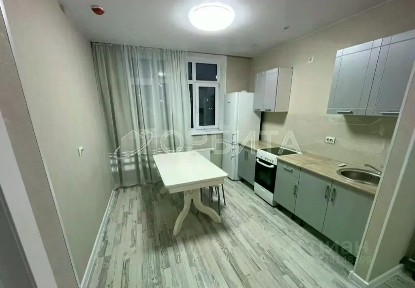 Тюменская область, Тюмень, Калининский, ул. Первооткрывателей, 10