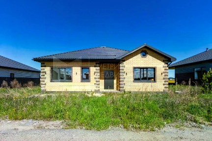 Продается 1-этажный коттедж, 135 м²