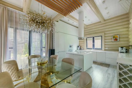 Продается 2-этажный коттедж, 248 м²