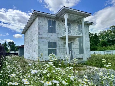 Продается 2-этажный дом, 180 м²