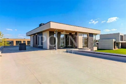 Продается 2-этажный коттедж, 576 м²