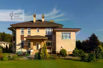 Продается 3-этажный дом, 580 м²