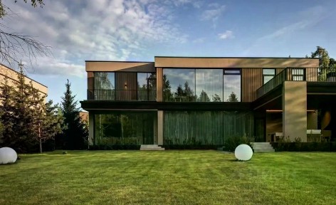 Продается 2-этажный дом, 611 м²
