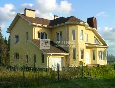 Продается 2-этажный дом, 290 м²