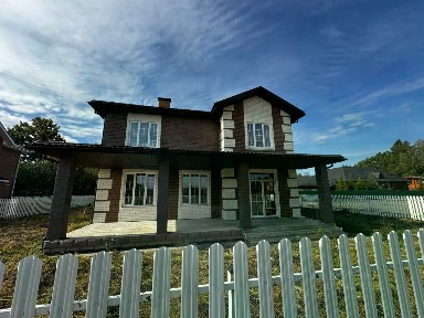 Продается 2-этажный дом, 270 м²