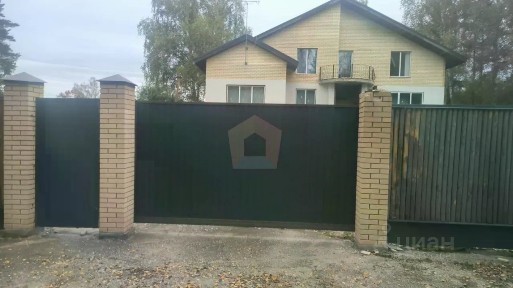Продается 3-этажный коттедж, 683 м²