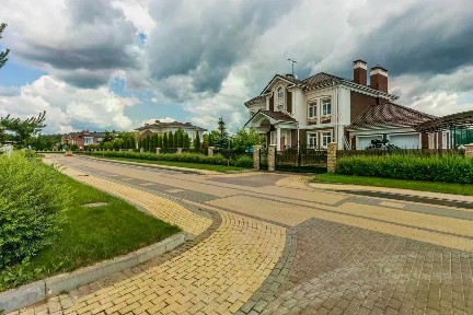 Продается 3-этажный коттедж, 512 м²
