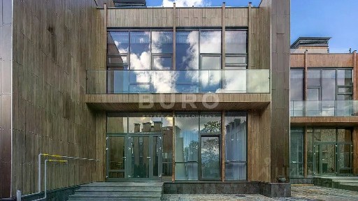 Продается 3-этажный таунхаус, 169 м²