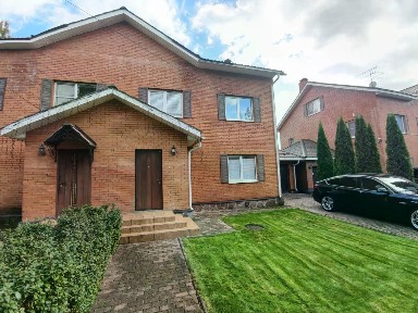 Продается 3-этажный дом, 175 м²