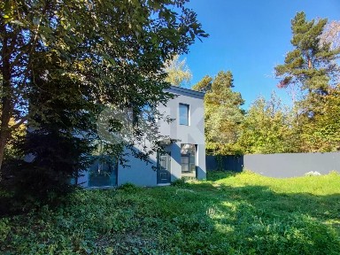 Продается 2-этажный дом, 144 м²