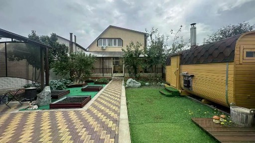 Продается 2-этажный дом, 212 м²