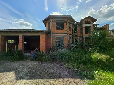 Продается 3-этажный дом, 450 м²