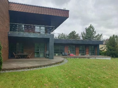 Сдается 2-этажный коттедж, 470 м²