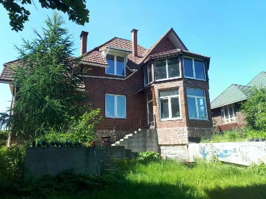 Сдается 2-этажный дом, 237 м²