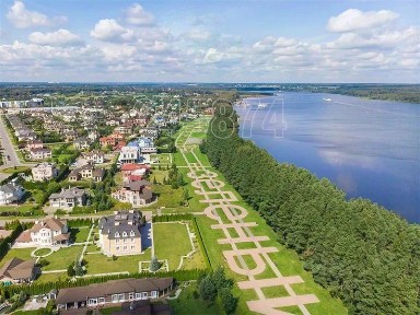 Московская область, Мытищи городской округ, Подольниха деревня, Зеленый Мыс коттеджный поселок, ул. Спортивная, 9