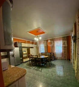 Продается 3-этажный дом, 201,8 м²
