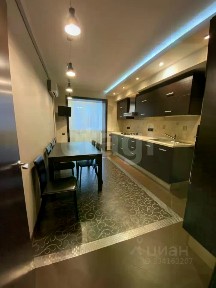 Продается 3-комн. квартира, 130 м²