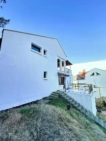 Продается 3-этажный коттедж, 390 м²