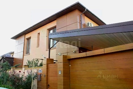 Продается 2-этажный дом, 161 м²