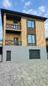 Продается 3-этажный дом, 260 м²