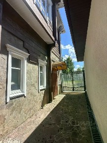 Сдается 2-этажный коттедж, 250 м²