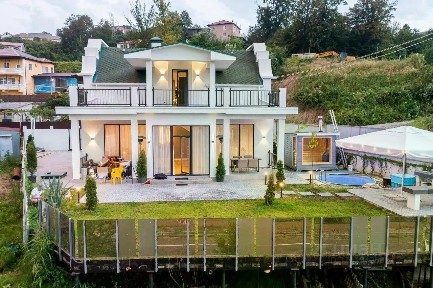Сдается 2-этажный коттедж, 300 м²