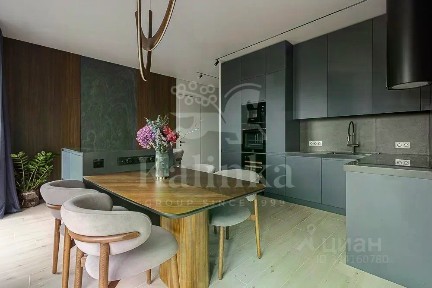 Продается 4-комн. квартира, 126,5 м²