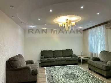 Продается 4-комн. квартира, 127 м²