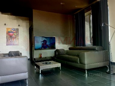 Продается 2-комн. квартира, 72 м²